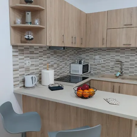 Elena's Ликсури